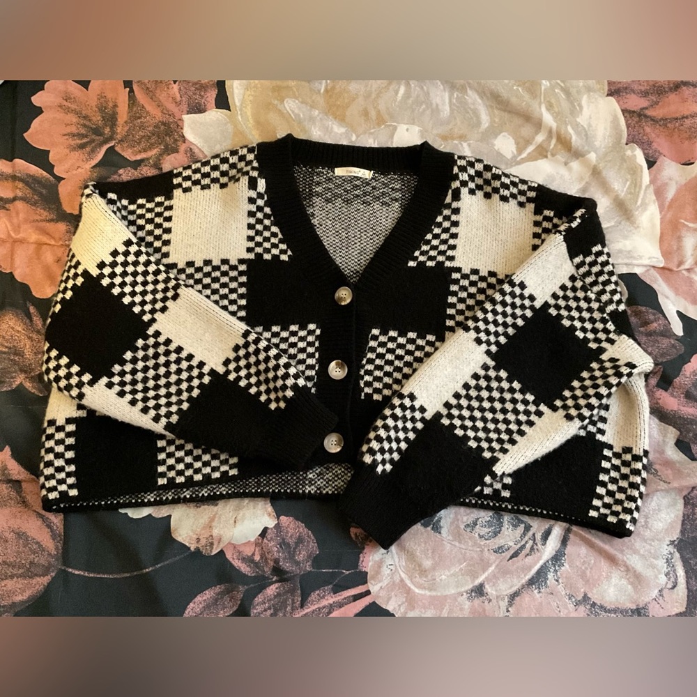 TIMING black and white checkered cropped knitted top